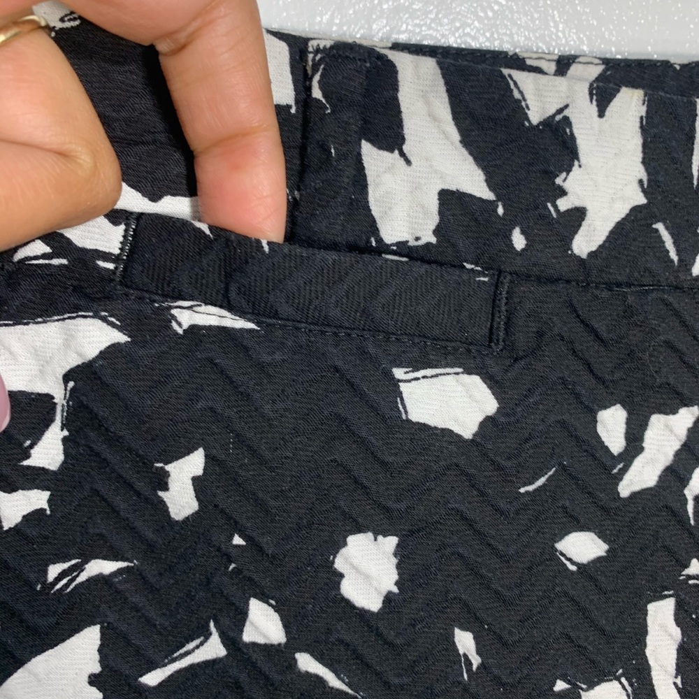 Ann Taylor LOFT black and white print cropped pant - Picture 7 of 16